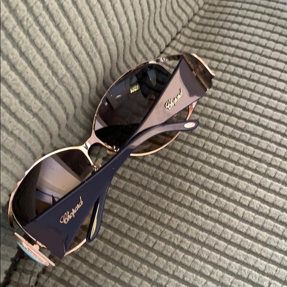 Sunglasses - Picture 12 of 15